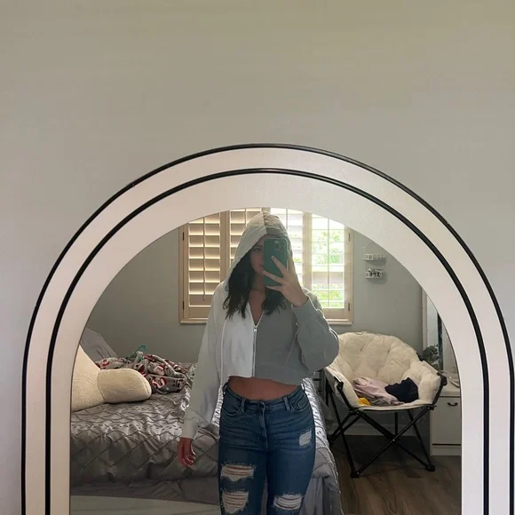 A split colored Hollister zip up jacket - Picture 4 of 6